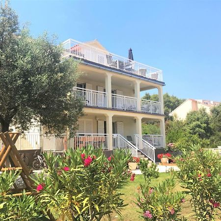 Apartmani Fortuna 鲁巴达 外观 照片
