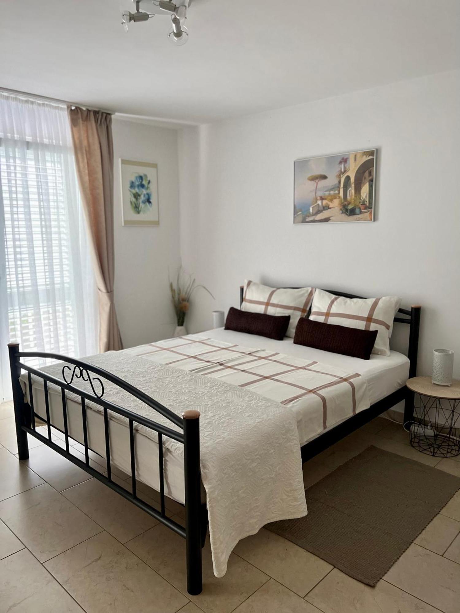 Apartmani Fortuna 鲁巴达 外观 照片