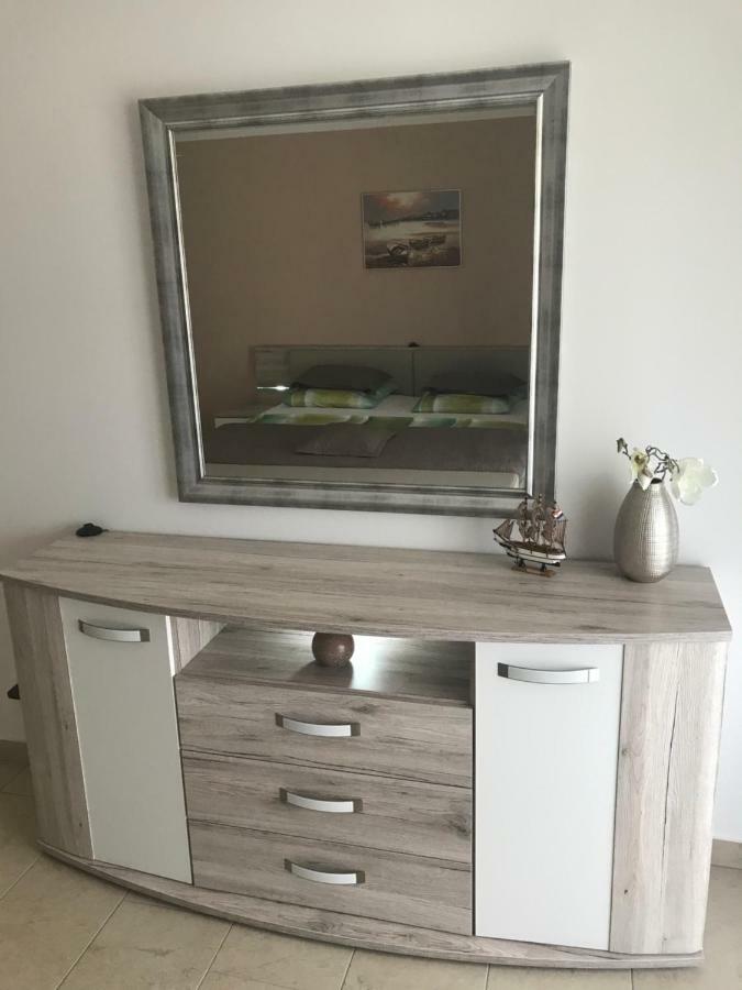 Apartmani Fortuna 鲁巴达 外观 照片