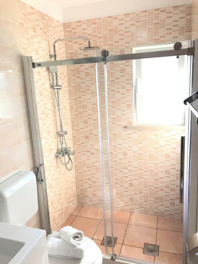 Apartmani Fortuna 鲁巴达 外观 照片