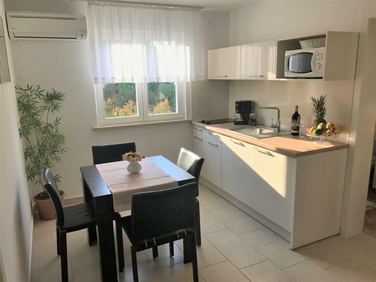 Apartmani Fortuna 鲁巴达 外观 照片