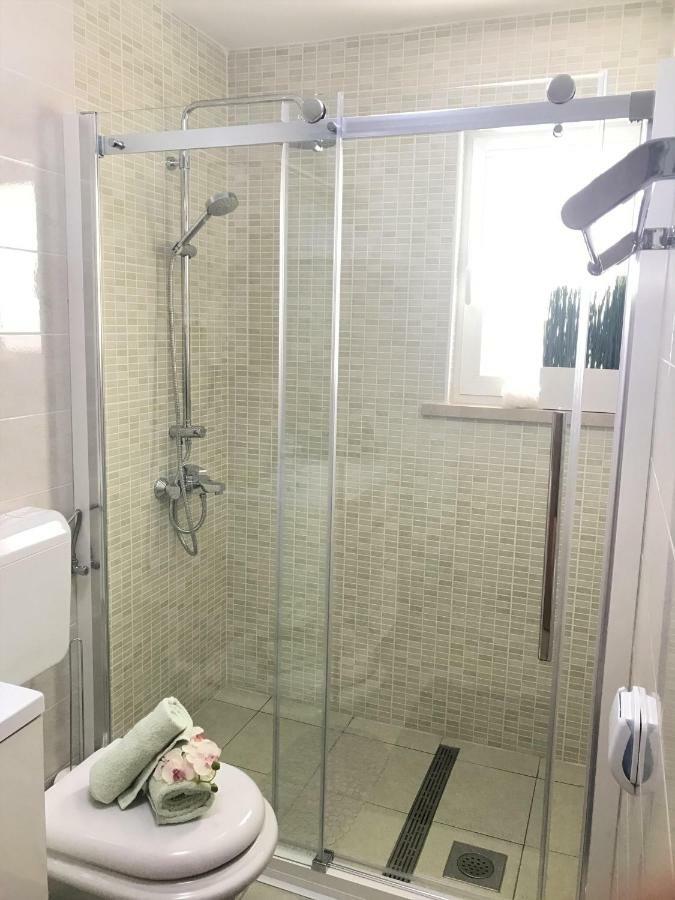 Apartmani Fortuna 鲁巴达 外观 照片